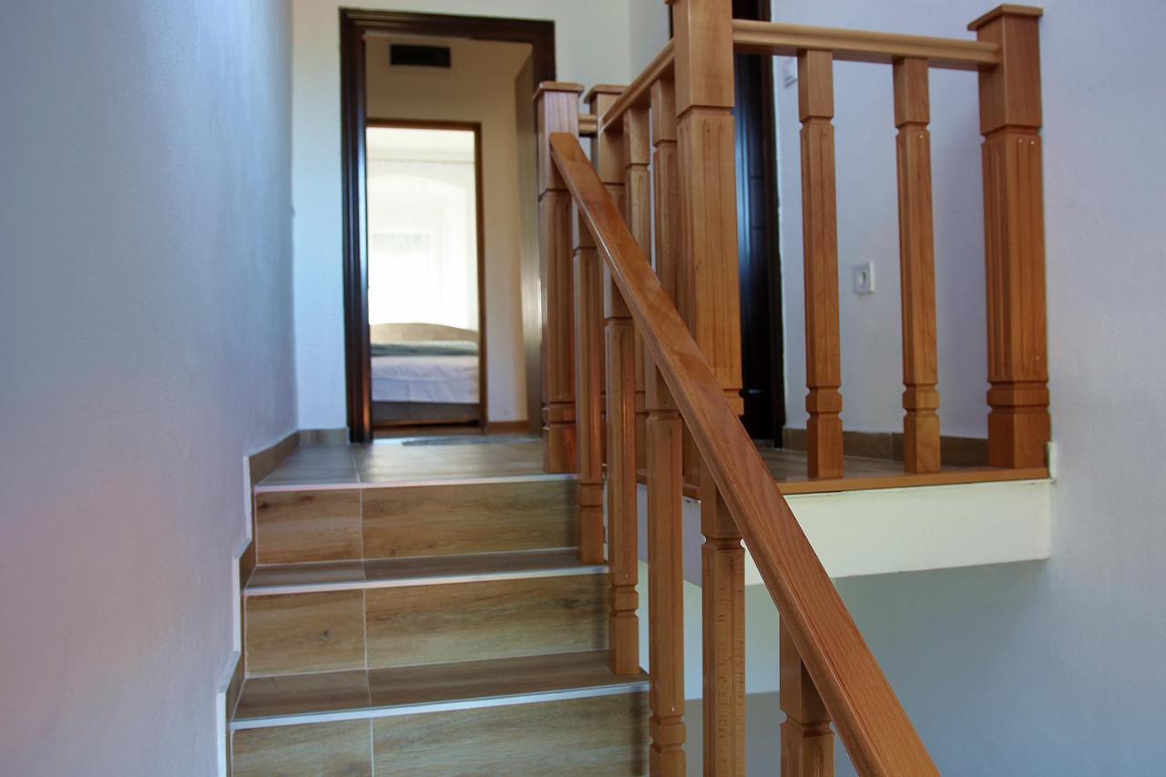 Apartmani 15 Cetinje Buitenkant foto