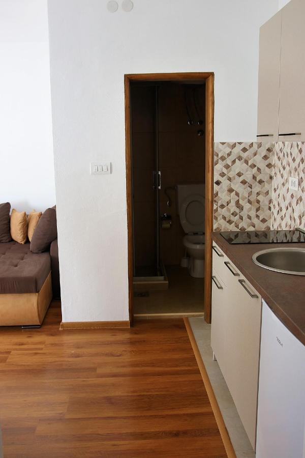 Apartmani 15 Cetinje Buitenkant foto