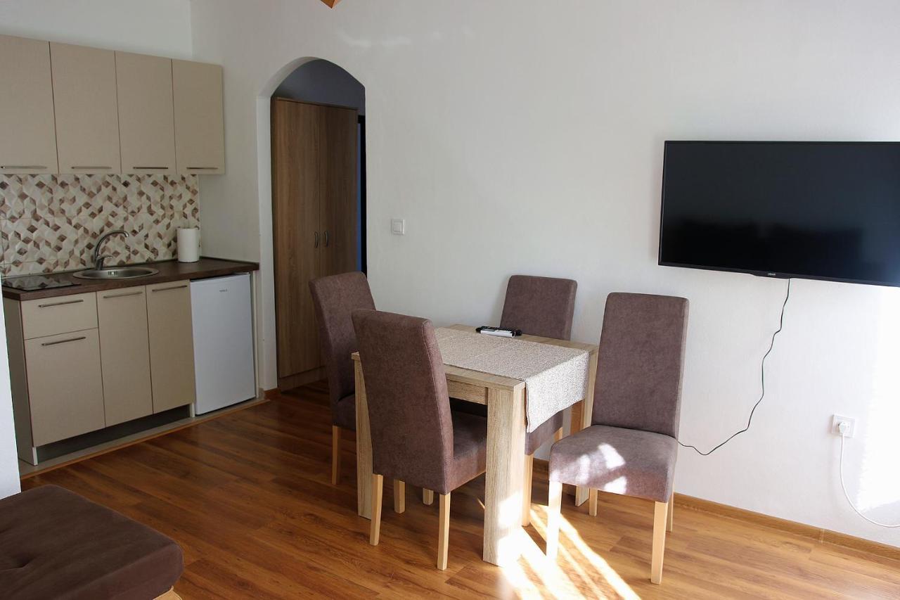 Apartmani 15 Cetinje Buitenkant foto
