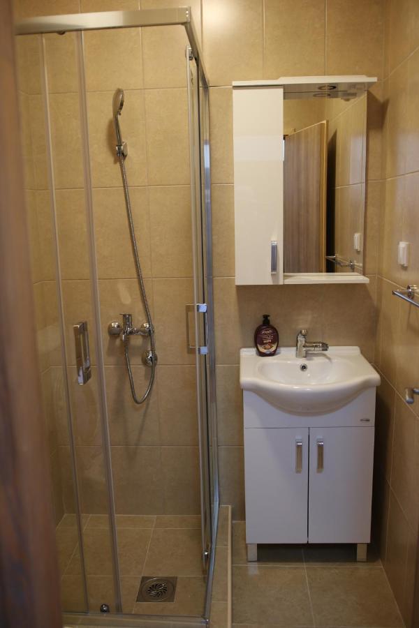 Apartmani 15 Cetinje Buitenkant foto