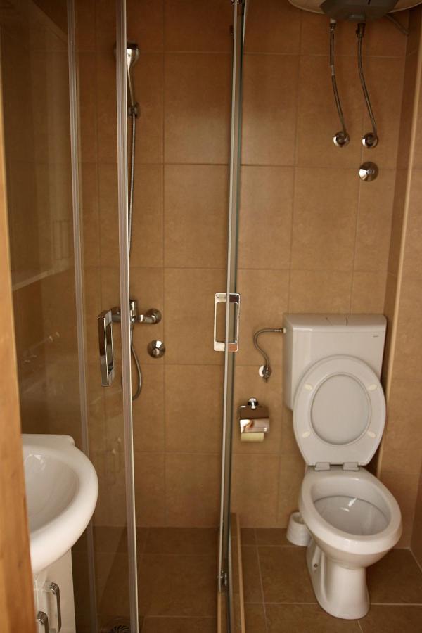 Apartmani 15 Cetinje Buitenkant foto
